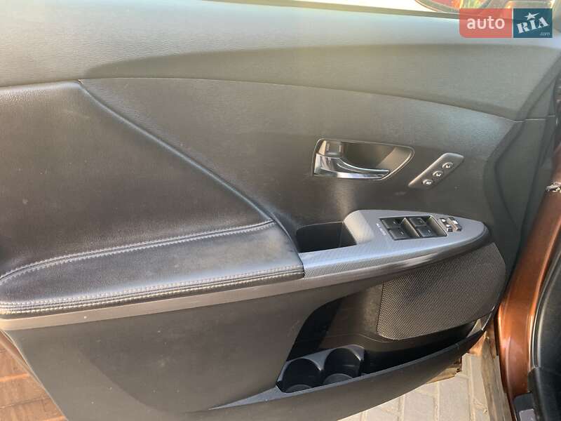 Внедорожник / Кроссовер Toyota Venza 2013 в Киеве фото 23 Внедорожник / Кроссовер Toyota Venza 2013 в Киеве