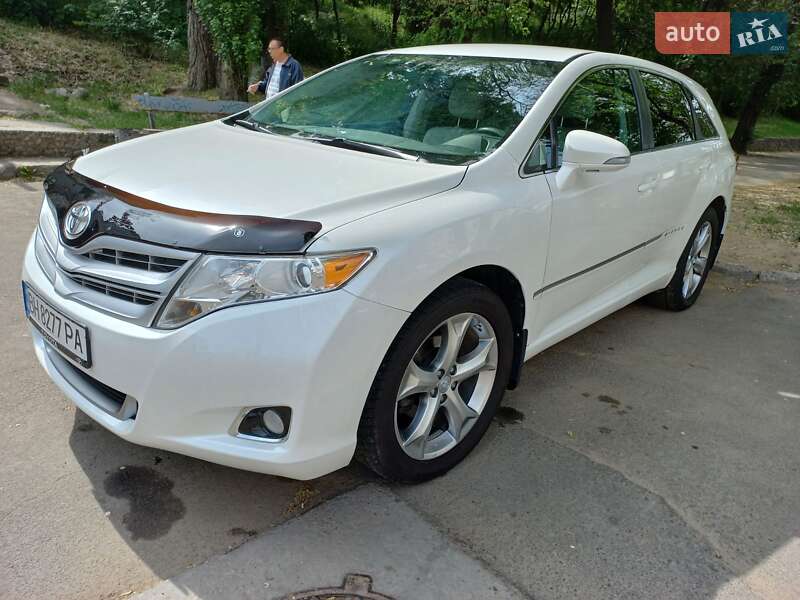 Позашляховик / Кросовер Toyota Venza 2012 в Одесі