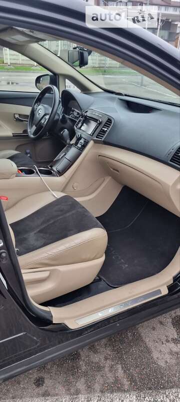 Внедорожник / Кроссовер Toyota Venza 2014 в Киеве