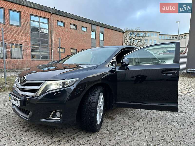Позашляховик / Кросовер Toyota Venza 2013 в Києві