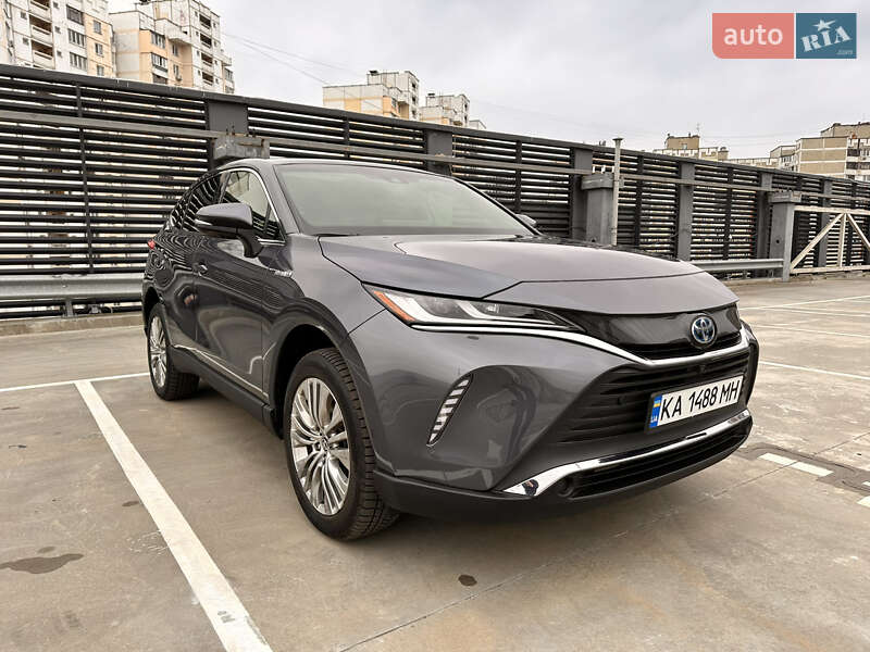 Позашляховик / Кросовер Toyota Venza 2021 в Києві