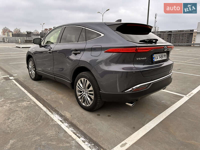 Позашляховик / Кросовер Toyota Venza 2021 в Києві
