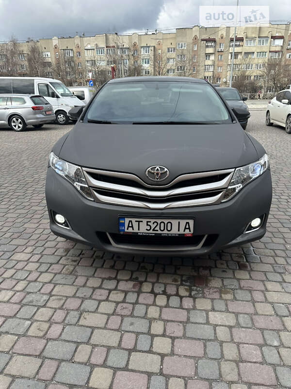 Позашляховик / Кросовер Toyota Venza 2013 в Тернополі