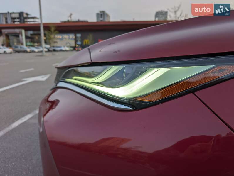 Внедорожник / Кроссовер Toyota Venza 2021 в Киеве