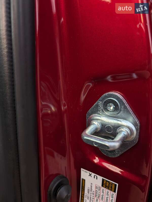 Внедорожник / Кроссовер Toyota Venza 2021 в Киеве