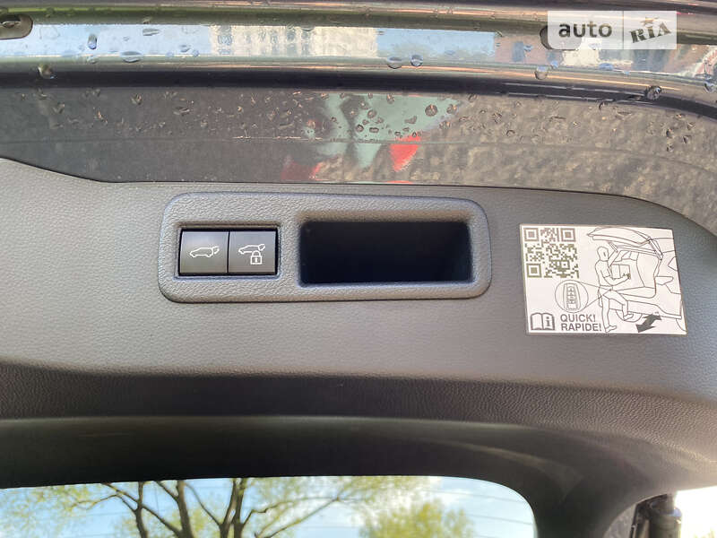 Позашляховик / Кросовер Toyota Venza 2021 в Умані