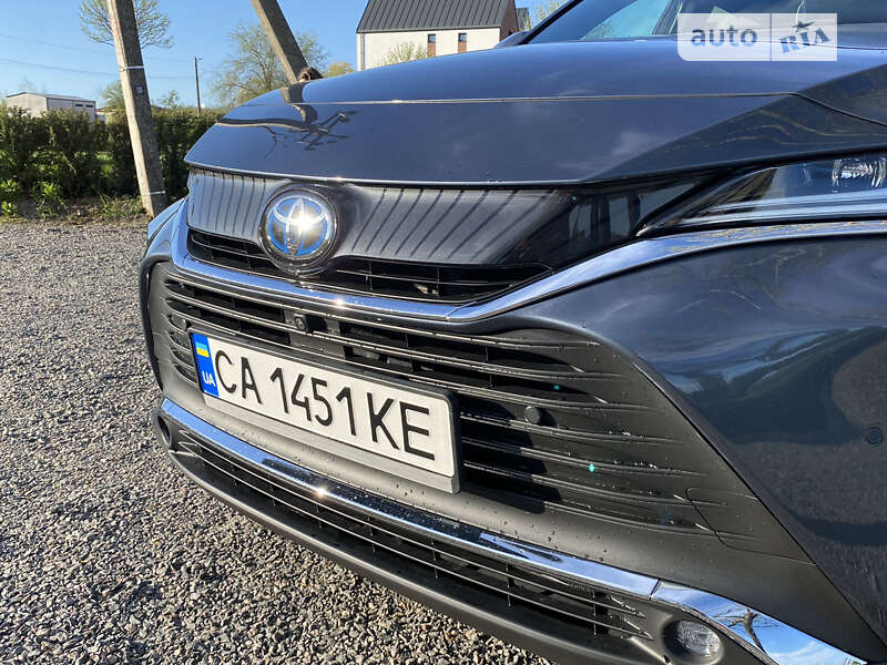 Позашляховик / Кросовер Toyota Venza 2021 в Умані