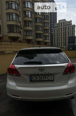 Позашляховик / Кросовер Toyota Venza 2012 в Києві