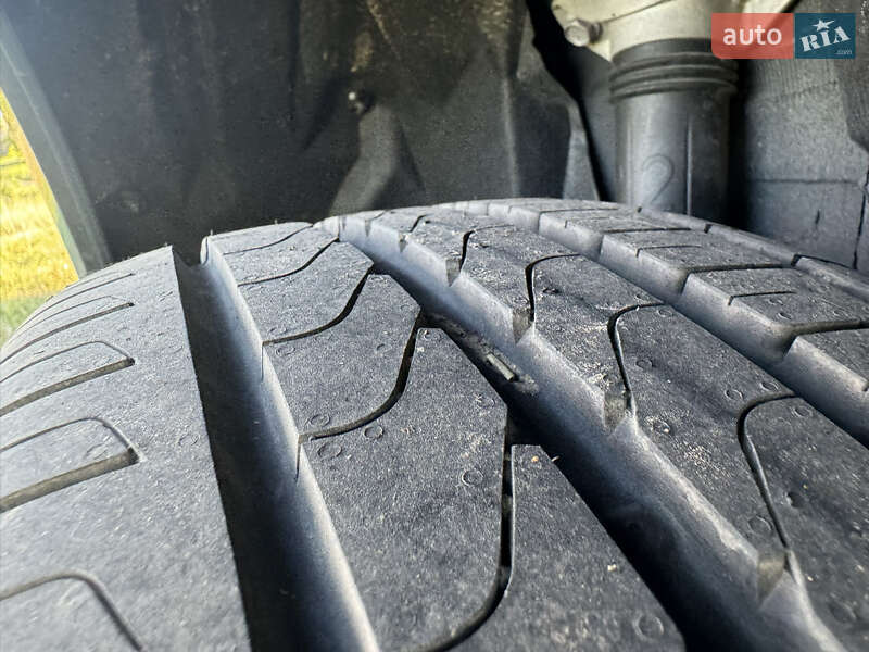 Позашляховик / Кросовер Toyota Venza 2022 в Луцьку