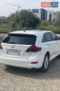 Позашляховик / Кросовер Toyota Venza 2013 в Києві