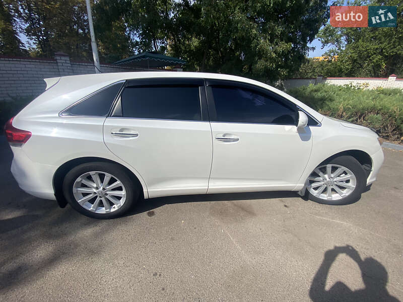 Внедорожник / Кроссовер Toyota Venza 2010 в Черкассах