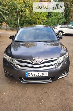 Позашляховик / Кросовер Toyota Venza 2013 в Черкасах