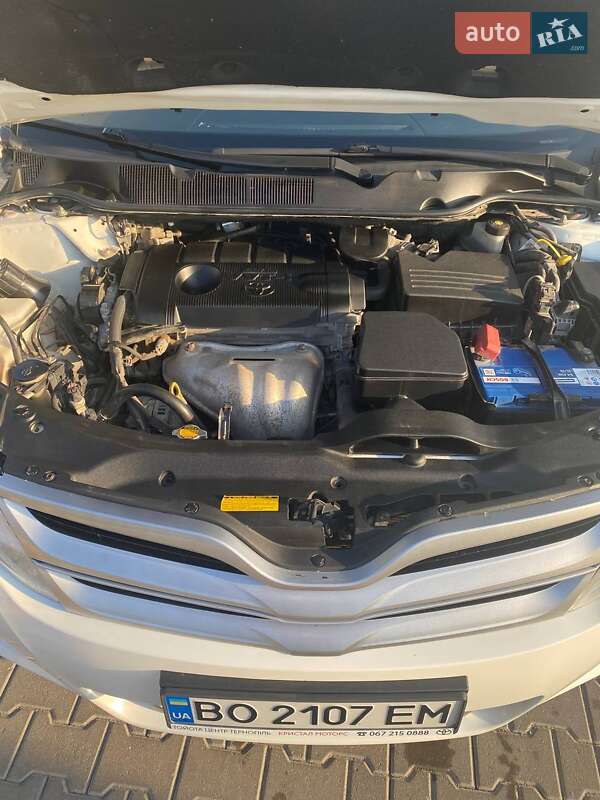 Позашляховик / Кросовер Toyota Venza 2015 в Тернополі