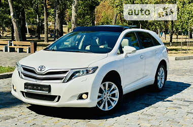 Позашляховик / Кросовер Toyota Venza 2013 в Києві