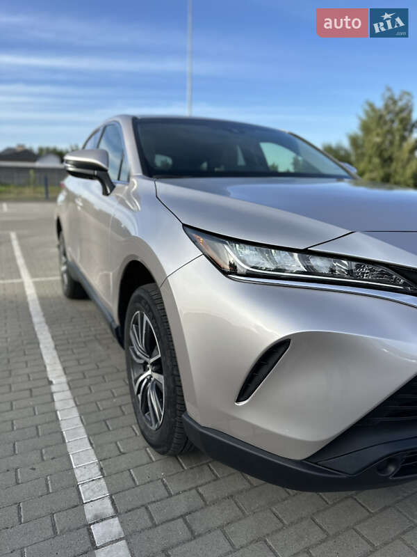 Позашляховик / Кросовер Toyota Venza 2021 в Шептицькому