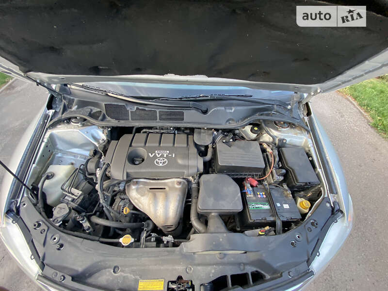 Внедорожник / Кроссовер Toyota Venza 2010 в Конотопе