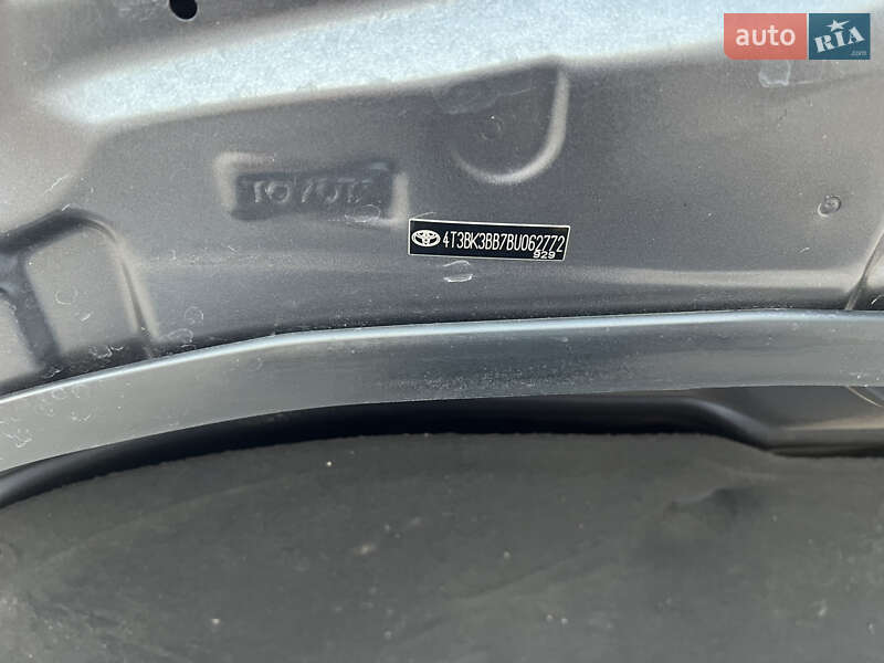 Позашляховик / Кросовер Toyota Venza 2011 в Бершаді