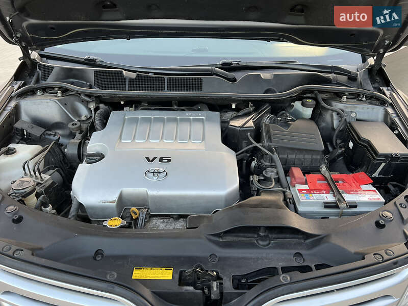 Позашляховик / Кросовер Toyota Venza 2011 в Бершаді