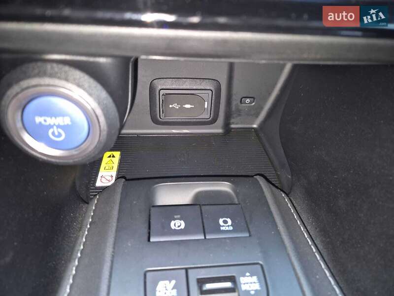 Позашляховик / Кросовер Toyota Venza 2020 в Харкові