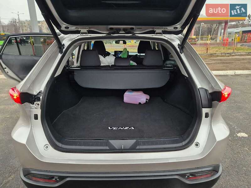 Позашляховик / Кросовер Toyota Venza 2020 в Харкові