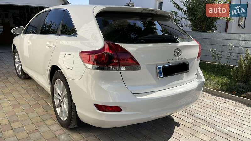 Позашляховик / Кросовер Toyota Venza 2013 в Дунаївцях