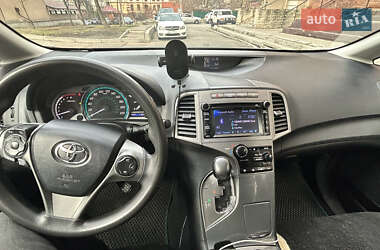 Позашляховик / Кросовер Toyota Venza 2012 в Києві