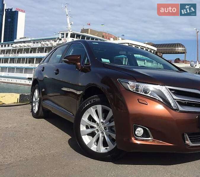 Позашляховик / Кросовер Toyota Venza 2014 в Лимані