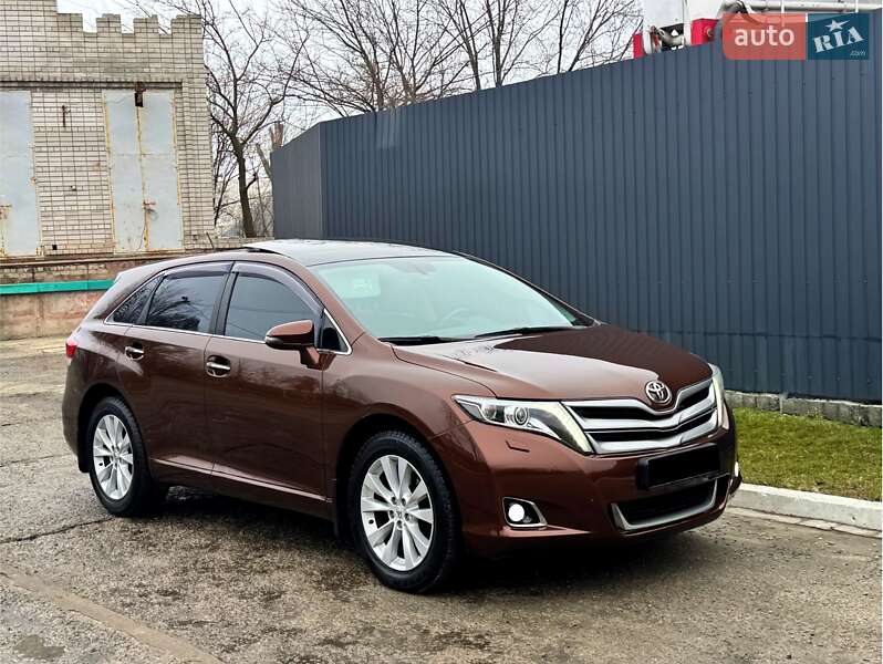 Позашляховик / Кросовер Toyota Venza 2014 в Дніпрі