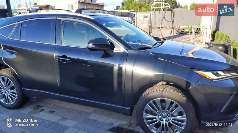 Позашляховик / Кросовер Toyota Venza 2022 в Львові
