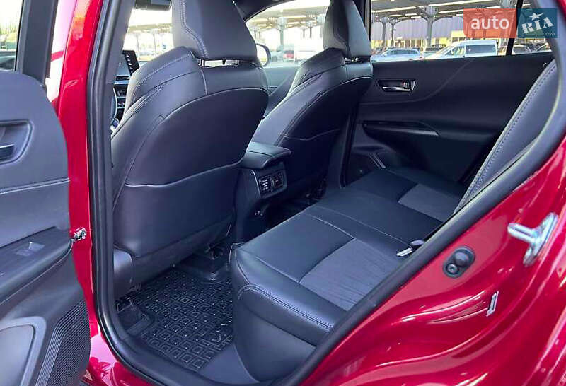 Позашляховик / Кросовер Toyota Venza 2021 в Львові