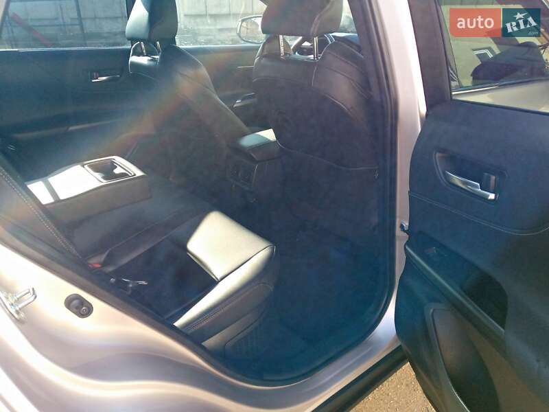 Позашляховик / Кросовер Toyota Venza 2022 в Львові