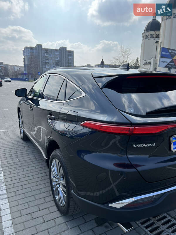 Позашляховик / Кросовер Toyota Venza 2020 в Львові