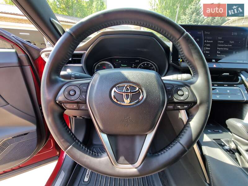 Позашляховик / Кросовер Toyota Venza 2021 в Дніпрі