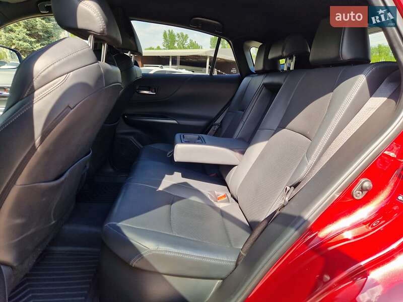 Позашляховик / Кросовер Toyota Venza 2021 в Дніпрі