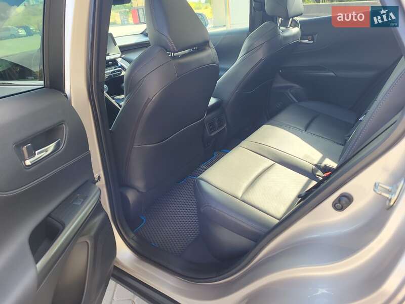 Позашляховик / Кросовер Toyota Venza 2022 в Запоріжжі