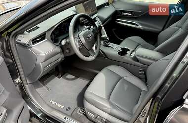 Позашляховик / Кросовер Toyota Venza 2024 в 