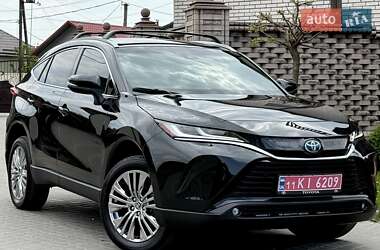 Позашляховик / Кросовер Toyota Venza 2024 в 