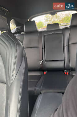 Внедорожник / Кроссовер Toyota Venza 2020 в 