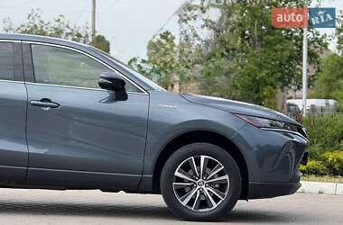 Позашляховик / Кросовер Toyota Venza 2021 в 
