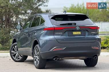 Позашляховик / Кросовер Toyota Venza 2021 в 