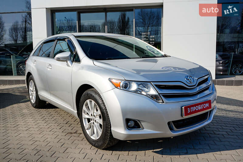 Позашляховик / Кросовер Toyota Venza 2014 в Житомирі