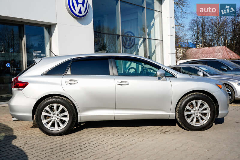 Позашляховик / Кросовер Toyota Venza 2014 в Житомирі