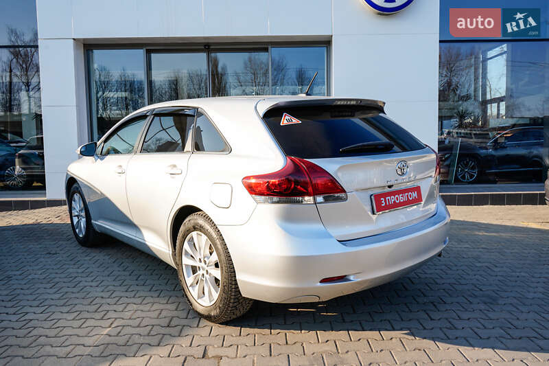 Позашляховик / Кросовер Toyota Venza 2014 в Житомирі