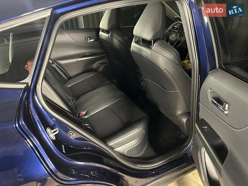 Позашляховик / Кросовер Toyota Venza 2021 в Києві