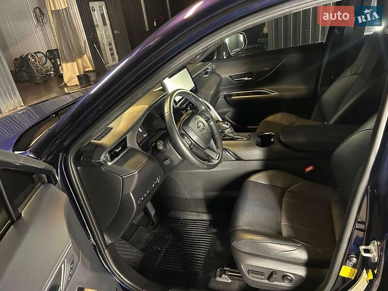 Позашляховик / Кросовер Toyota Venza 2021 в Києві