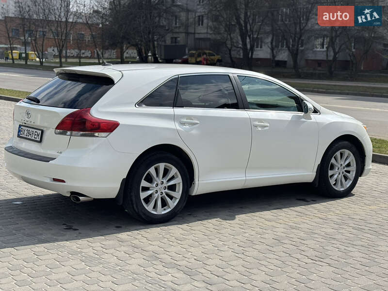 Позашляховик / Кросовер Toyota Venza 2014 в Хмельницькому