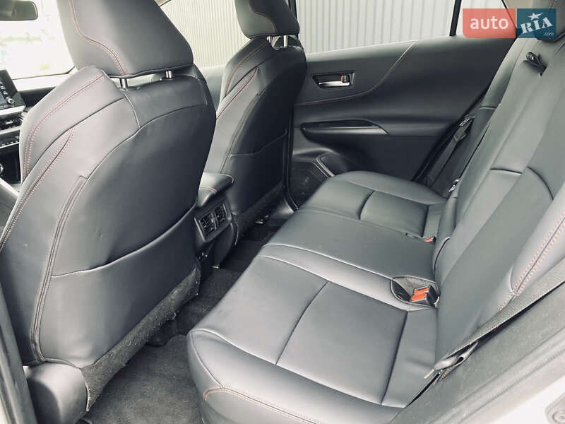 Позашляховик / Кросовер Toyota Venza 2021 в Києві