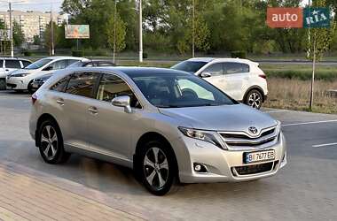 Позашляховик / Кросовер Toyota Venza 2014 в 