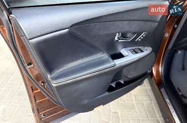 Позашляховик / Кросовер Toyota Venza 2013 в 