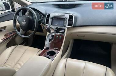 Позашляховик / Кросовер Toyota Venza 2011 в 